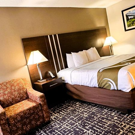 Quality Inn Cleveland Bagian luar foto