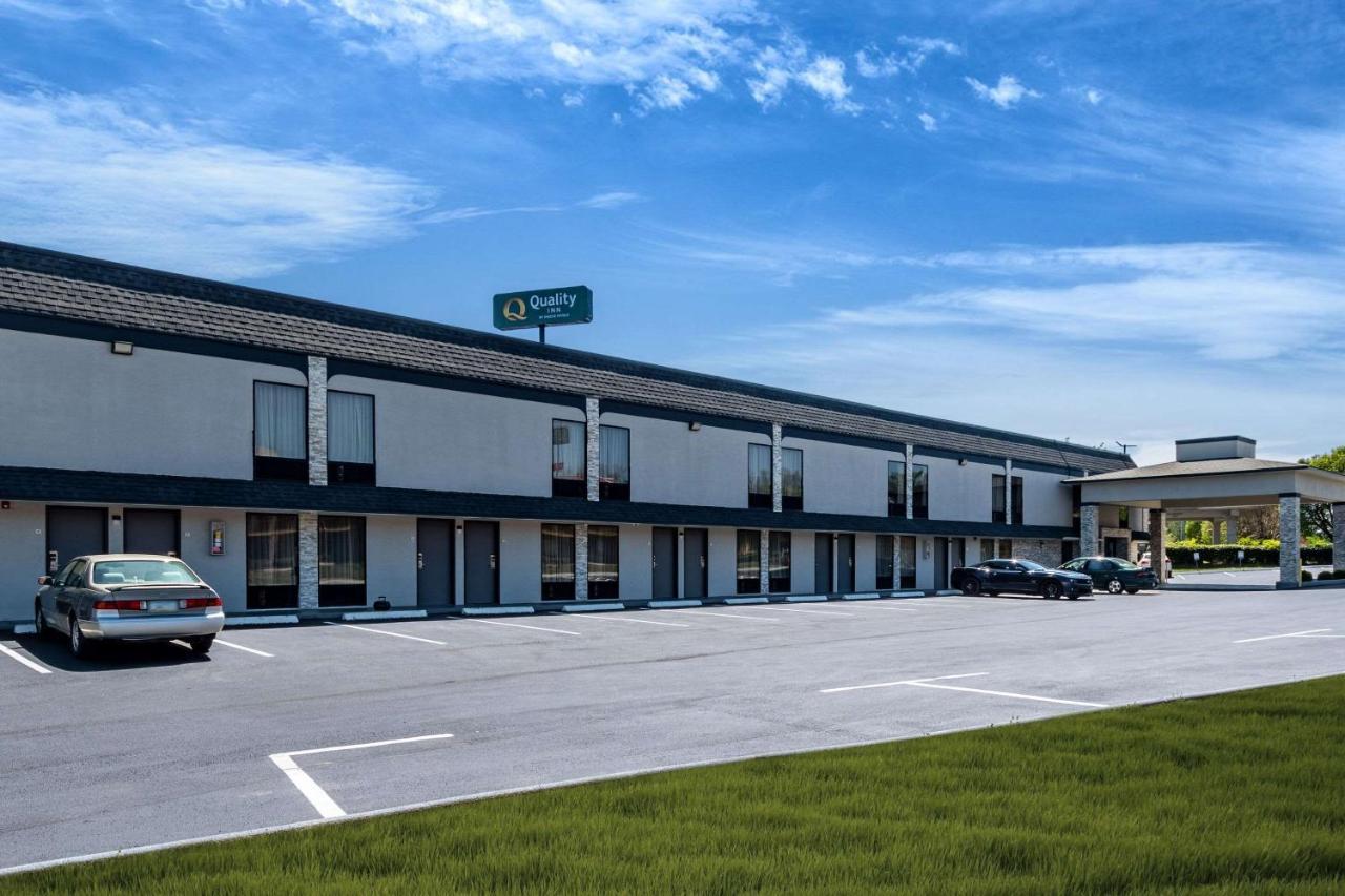 Quality Inn Cleveland Bagian luar foto