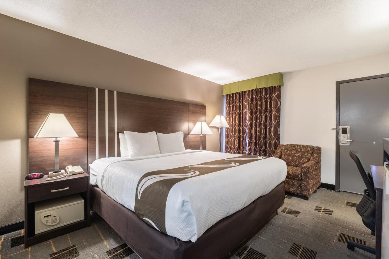 Quality Inn Cleveland Bagian luar foto