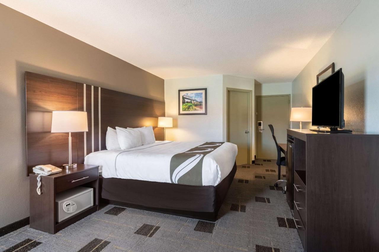 Quality Inn Cleveland Bagian luar foto