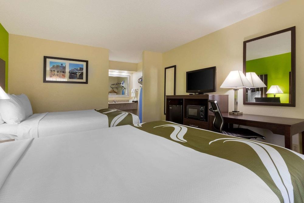 Quality Inn Cleveland Bagian luar foto