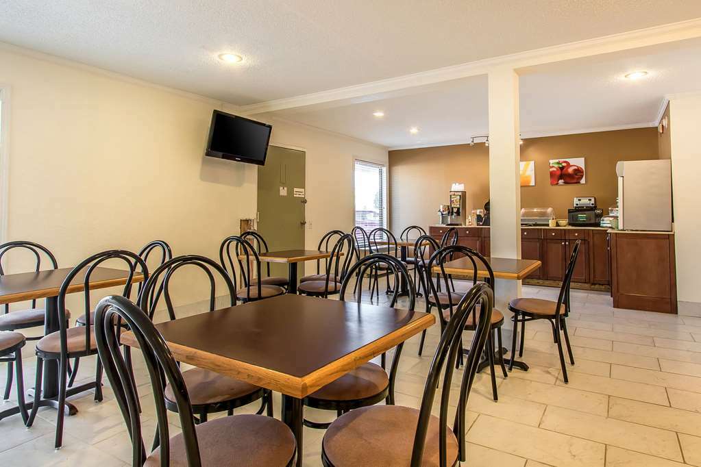 Quality Inn Cleveland Restoran foto